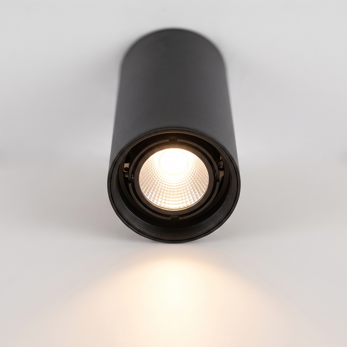 Cylinder LED Ceiling Spotlight close-up of the recessed COB LED