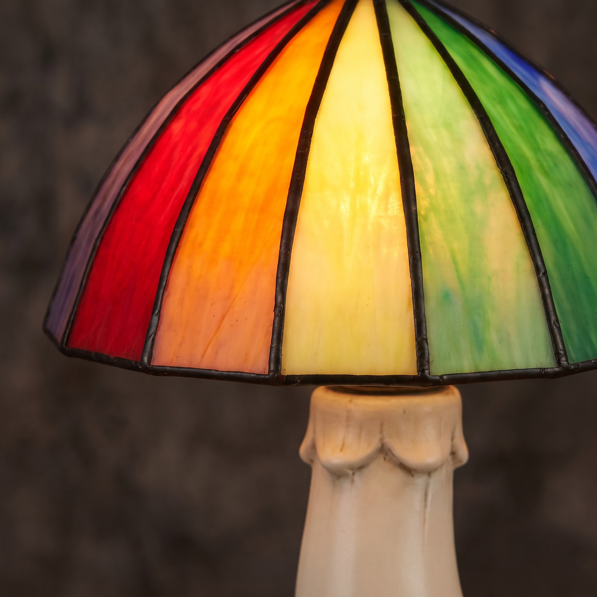 Stained Glass Style Mushroom Lamp close-up of the stained glass style cap